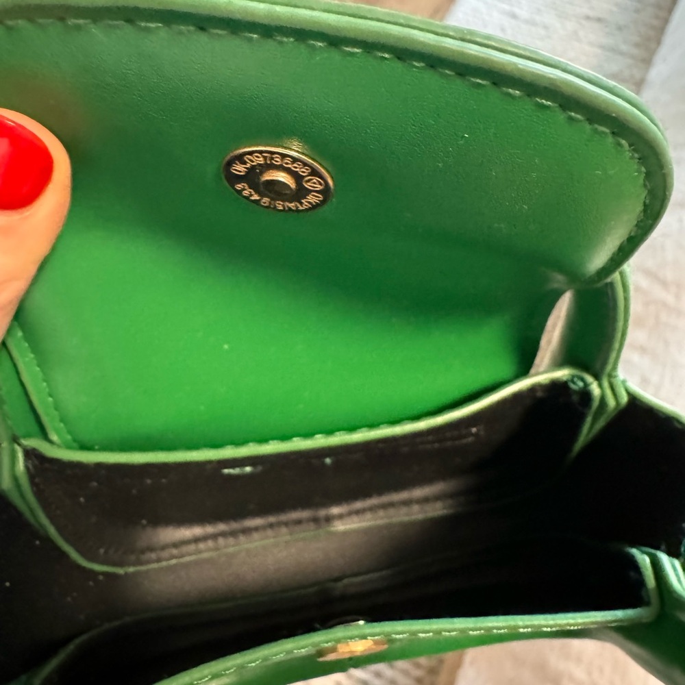 Mini Green Purse - Picture 3 of 3